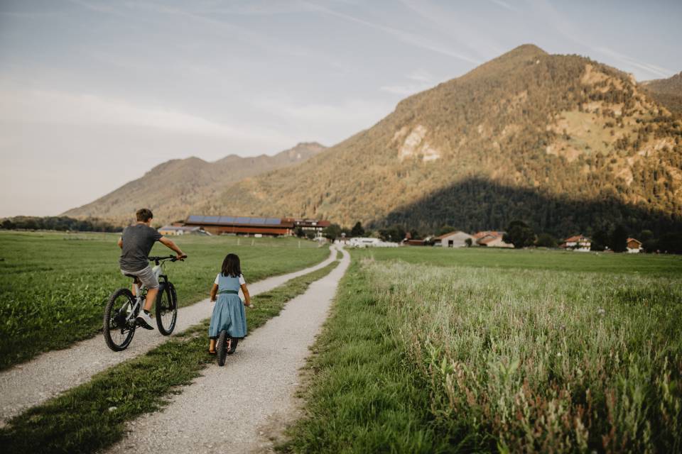 Sommerliche Radtouren durch die malerische Landschaft des Chiemgaus